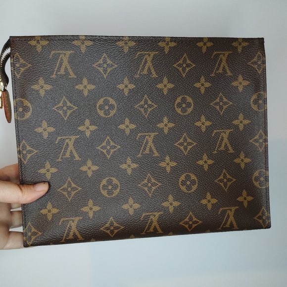 Louis Vuitton Handbags - Authentic Louis Vuitton Toiletry 26 Pouch